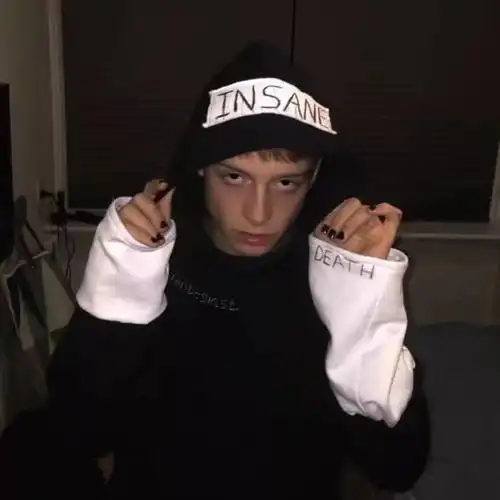 6686体育官方作者Lloyd