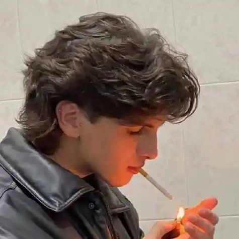 6686体育金牌作者Tobias