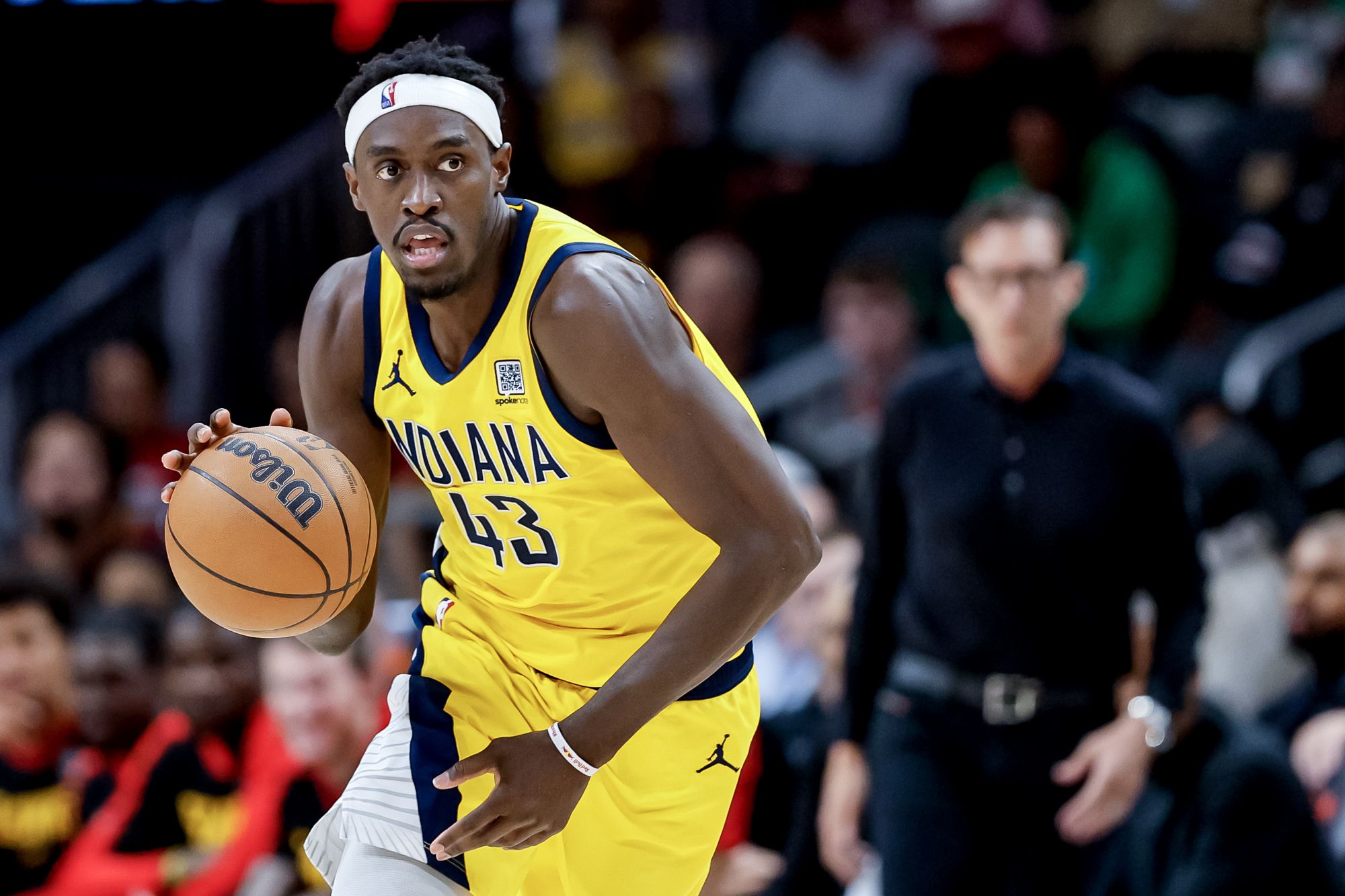 เสียกัมทำสามพอยน์เตอร์ได้ 4 จาก 8 ลูกในครึ่งแรก ทำไป 18 แต้ม และได้ 13 แต้มในควอเตอร์ที่ 2