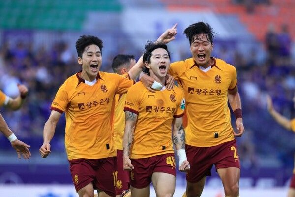 โค้ชกวางจู ลี จุง-ฮโย : เรายังมีเกมให้เล่นอีก 6 เกมและหวังว่าจะสู้ศึกตกชั้นอย่างสุดกำลัง