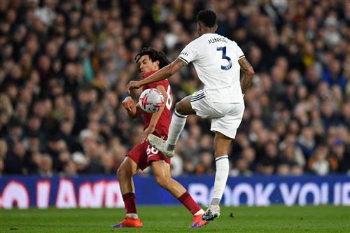 ลีดส์ ยูไนเต็ด vs ลิเวอร์พูล