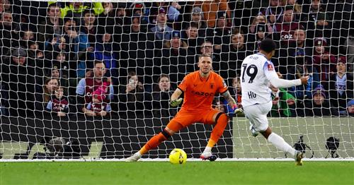 แอสตัน วิลล่า vs สตีฟเนจ โบโรห์