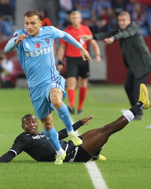 เร้ดสตาร์ VS แทร็บซอนสปอร์