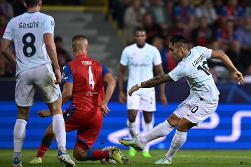 อินเตอร์ มิลาน vs วิตอเรีย เปลเซ่น