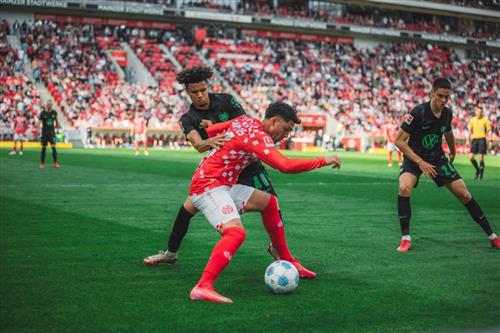 ไมนซ์ 05 พบ โวล์ฟสบวร์ก